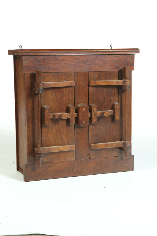 COUNTRY CARPENTER HANGING CUPBOARD  121989