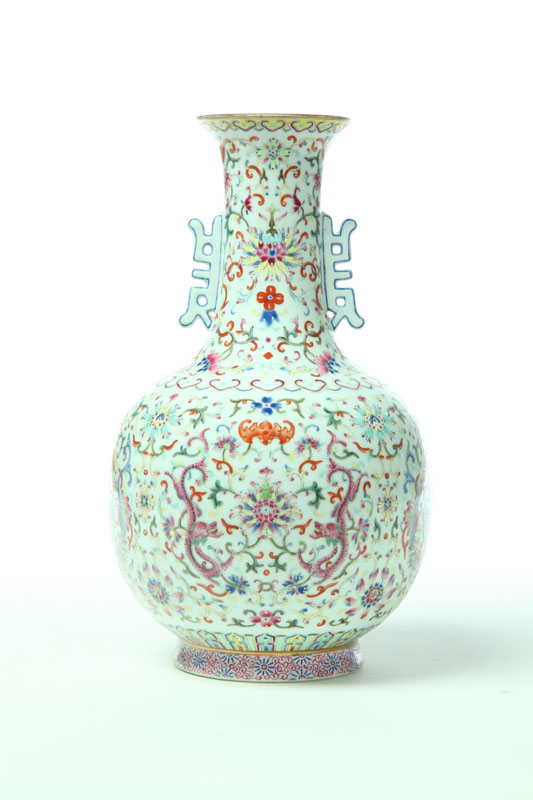  CHINESE EXPORT VASE China 121a87