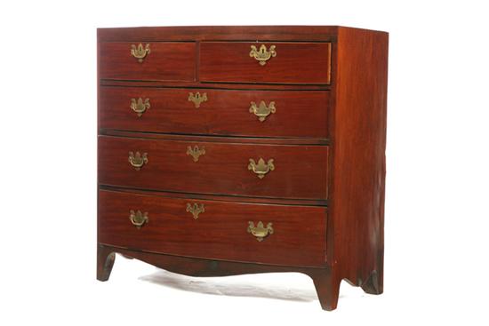 GEORGIAN BOW FRONT CHEST OF DRAWERS.