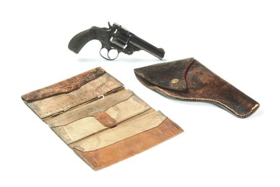 MARLIN REVOLVER AND LEATHER WALLET  121d51