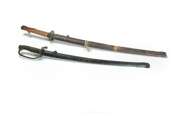 TWO JAPANESE SWORDS Twentieth 121d61