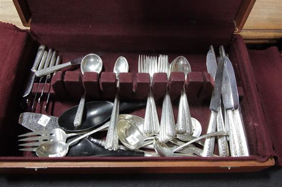 SET OF STERLING SILVER FLATWARE.