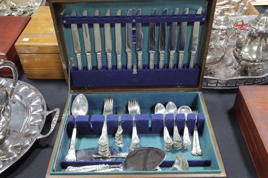 SET OF STERLING SILVER FLATWARE. Gorham