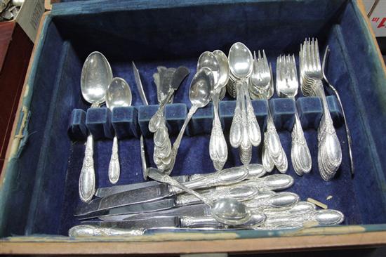 SET OF STERLING SILVER FLATWARE.