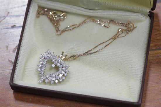 DIAMOND PENDANT In the form of 121eb5