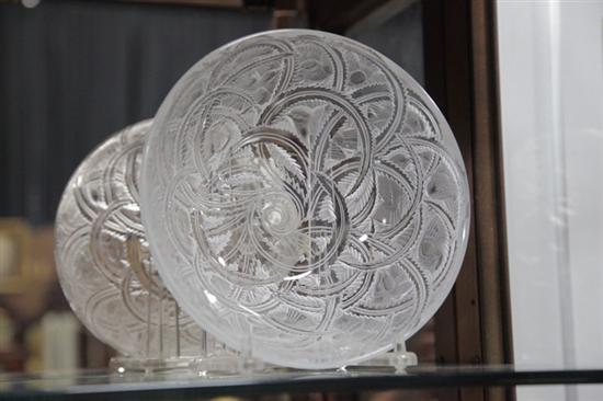 LALIQUE BOWL. Pinsons pattern with bird