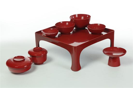 RED LACQUERED DINNER SERVICE Japan 121f31