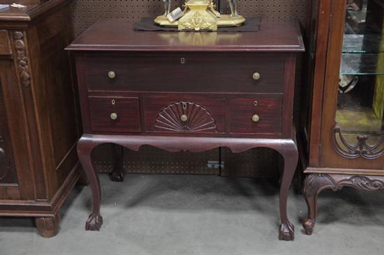 REPRODUCTION LOWBOY Mahogany with 121f67