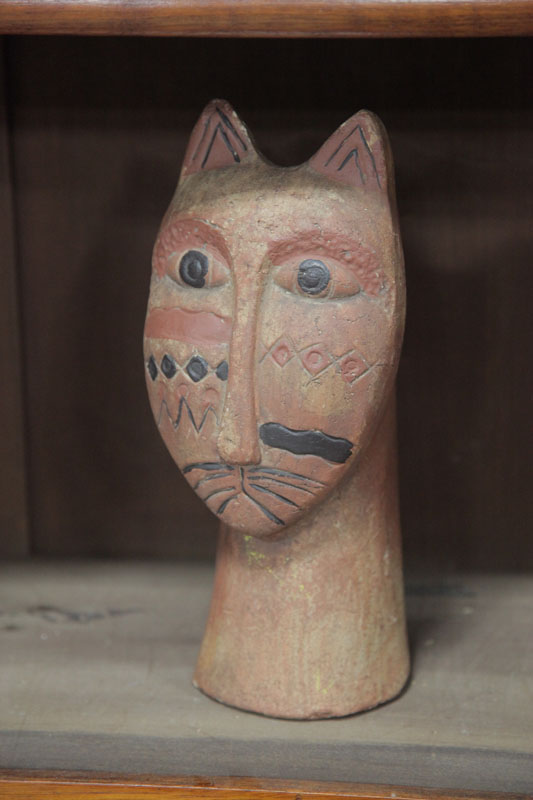 CAT BUST. Pottery bust with geometric