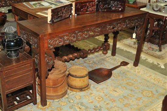 PAIR OF ORIENTAL STYLE TABLES.