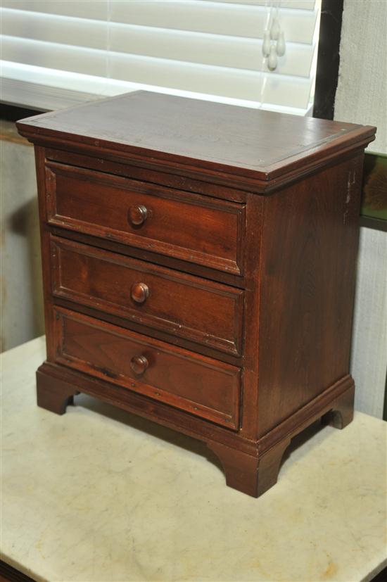 MINITURE CHEST OF DRAWERS. Mahogany