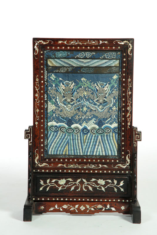 FRAMED TEXTILE PANEL Asian 20th 122173