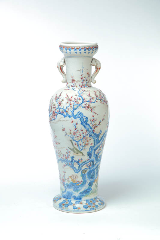 VASE.  Japan  early 20th century  ceramic.
