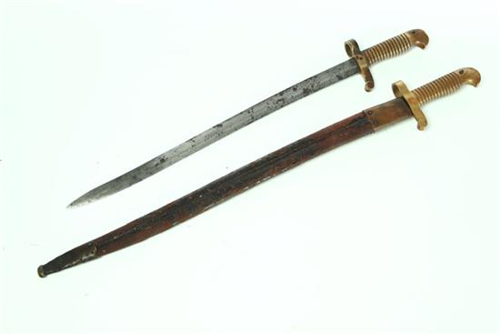 TWO BAYONETS American mid 19th 12241c