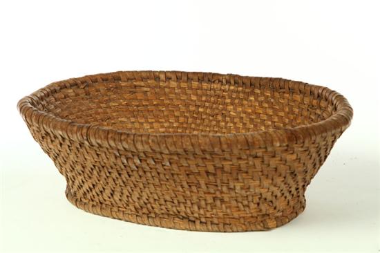 RYE STRAW BASKET.  American  2nd half-19th