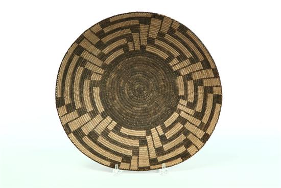 AMERICAN INDIAN BASKET Mid 20th 12263a