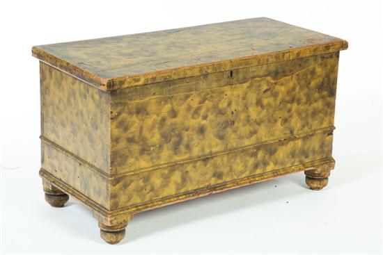DECORATED BLANKET CHEST New Hampshire 1226ab
