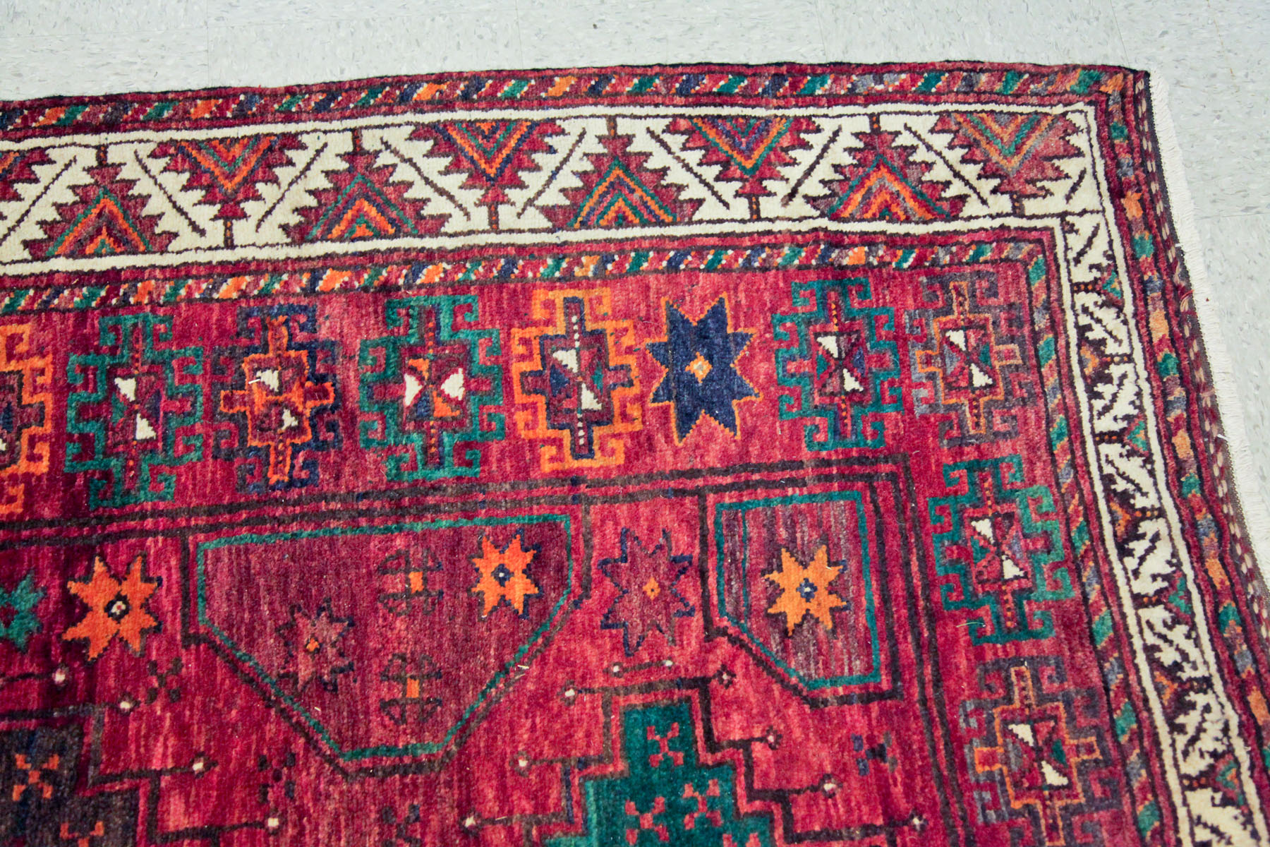 ORIENTAL STYLE AREA RUG.  Iranian