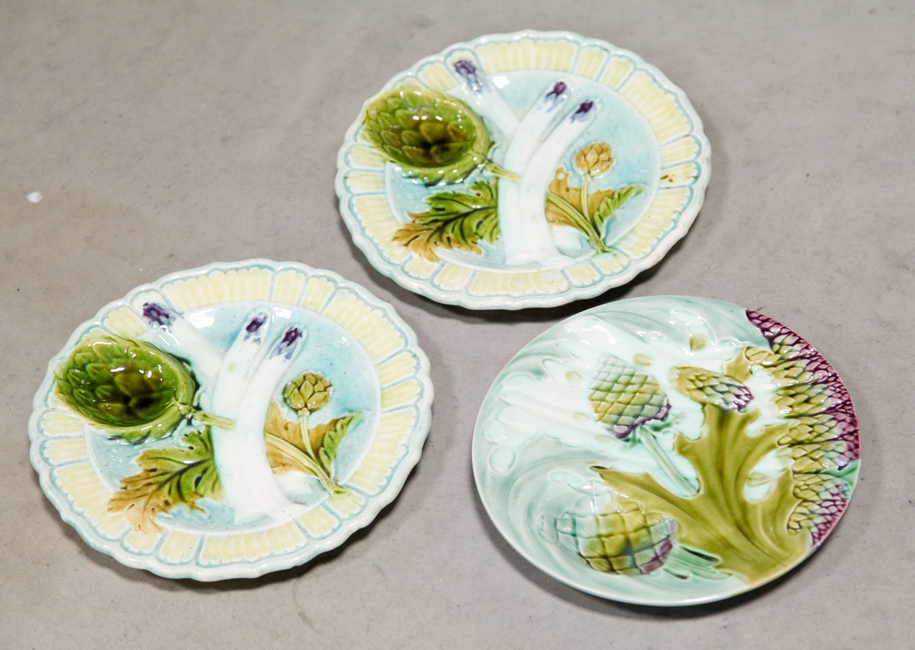 THREE MAJOLICA PLATES French 1227dd