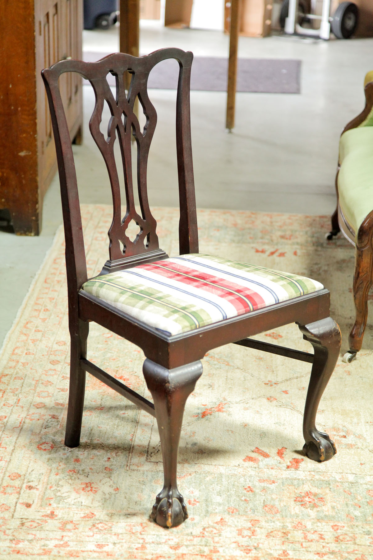 EIGHT CHIPPENDALE STYLE CHAIRS.