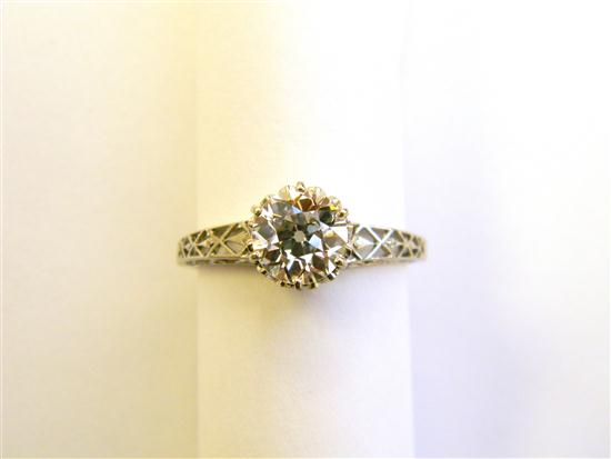 JEWLERY: Platinum diamond engagement