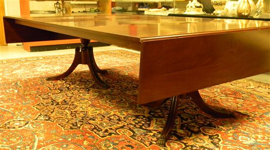 Mahogany dining table Pfyfe style 12071d