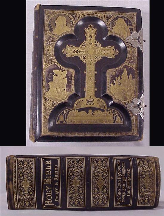 BOOK Holy Bible printed by 120789