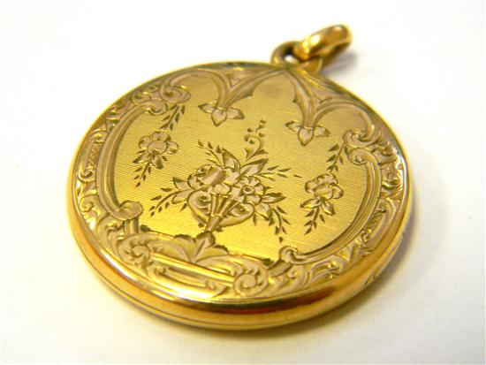 JEWELRY: Locket (No Chain)  14K yellow