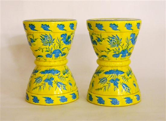 Pair of Minton garden seats moulded 120a03