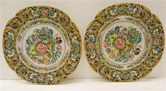 Pair of Chinese Export plates with