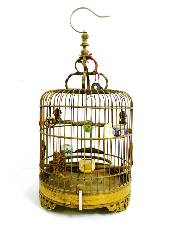 Wire birdcage with Chinese porcelain 120cc4