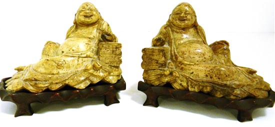 Pair of hardstone Asian carvings 120d47