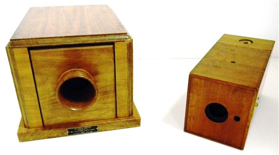 Wooden box camera with brass dials 120d76