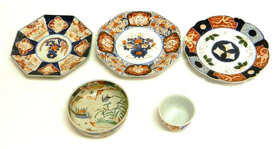 Five pieces of Japanese Imari porcelain 120dbf