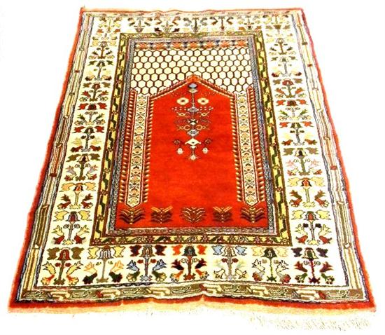 Prayer rug  5' 9'' x 4' 1''  red