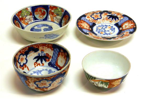 Four pieces of Japanese Imari porcelain