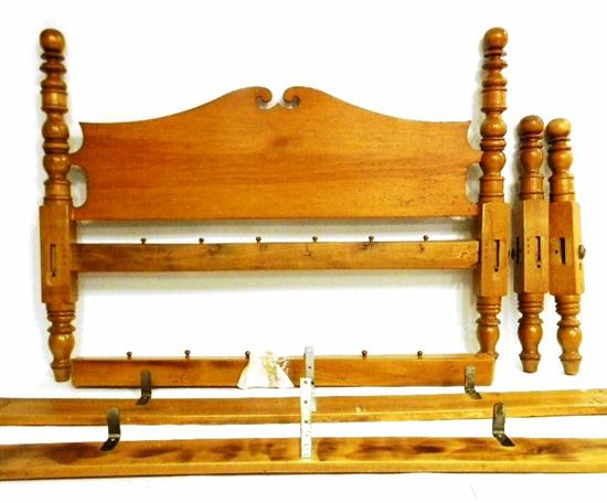 Four post bedstead with vase  block