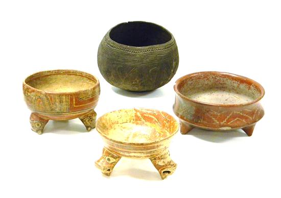 Four Pre Columbian vases bowls  120f5d