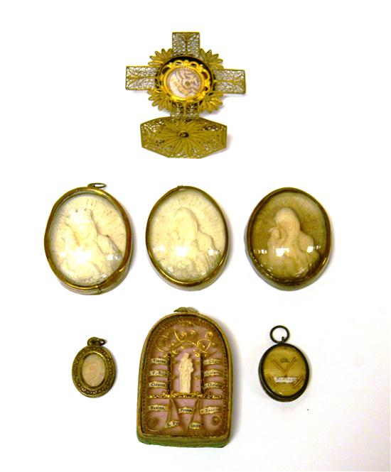 Group of Catholic relics and pendants 121056
