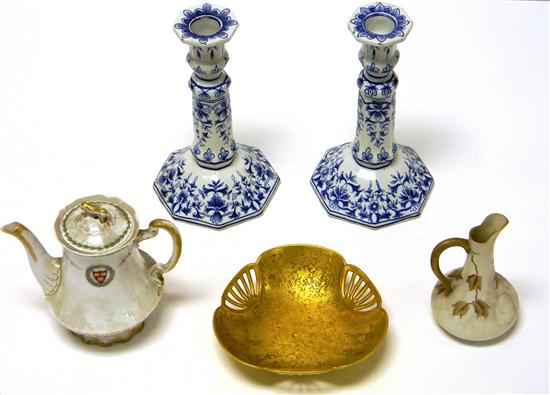 Porcelain including: pair blue