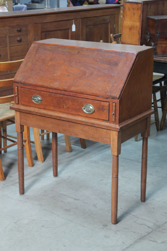 TABLE TOP DESK FRAME. Pine with