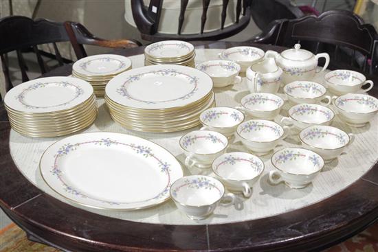 SET OF LENOX CHINA In the Belvidere 123bc4