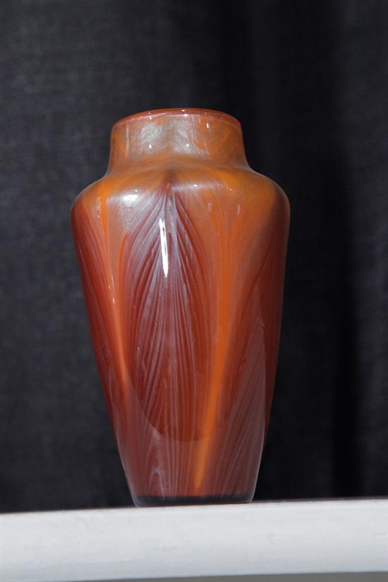 ***ART GLASS VASE. Shouldered vase