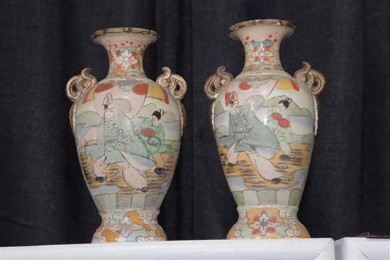 PAIR OF SATSUMA VASES 20th century 123c12