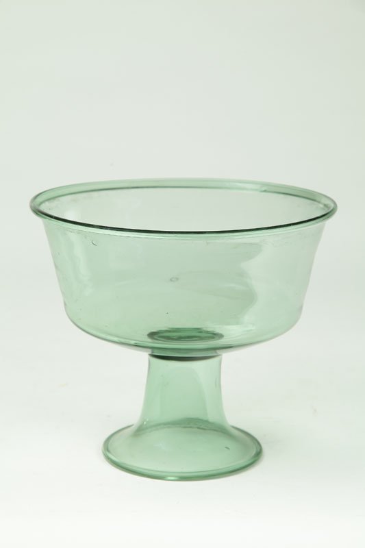 BLOWN GLASS MILK PAN ON BASE  12299e