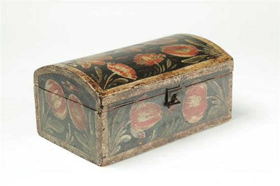DECORATED DOME TOP BOX  Heinrich