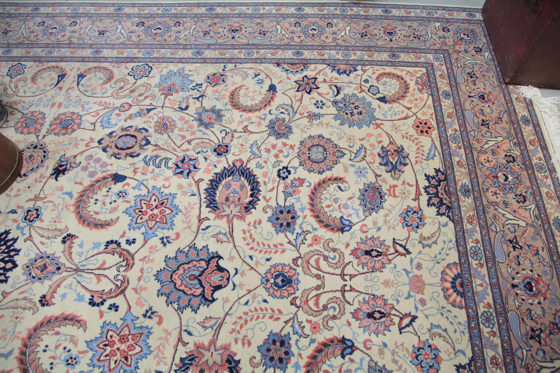 ROOMSIZE ORIENTAL STYLE RUG.  Asian