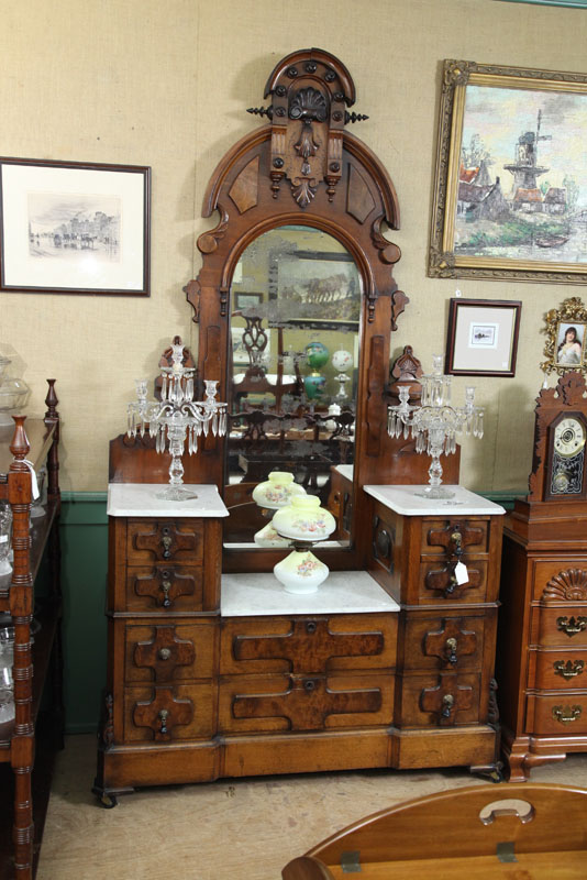 VICTORIAN DRESSER. Walnut with burlwood