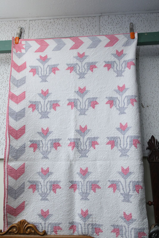 PIECED QUILT. Lily pattern variant