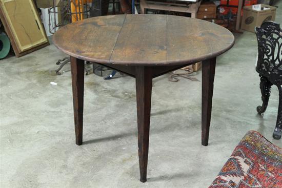 REPRODUCTION TAVERN TABLE Round 123040